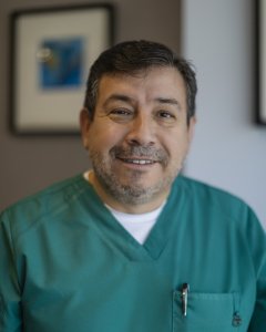 Dr. Álvaro Saldaña Vera